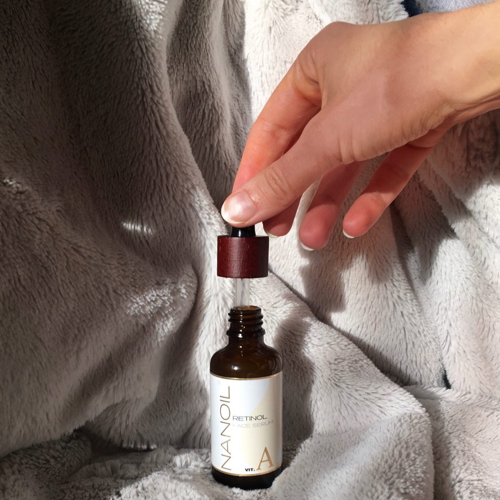 високооценен серум за лице с ретинол Nanoil
