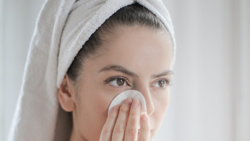 рициново масло като масло за почистване на грим