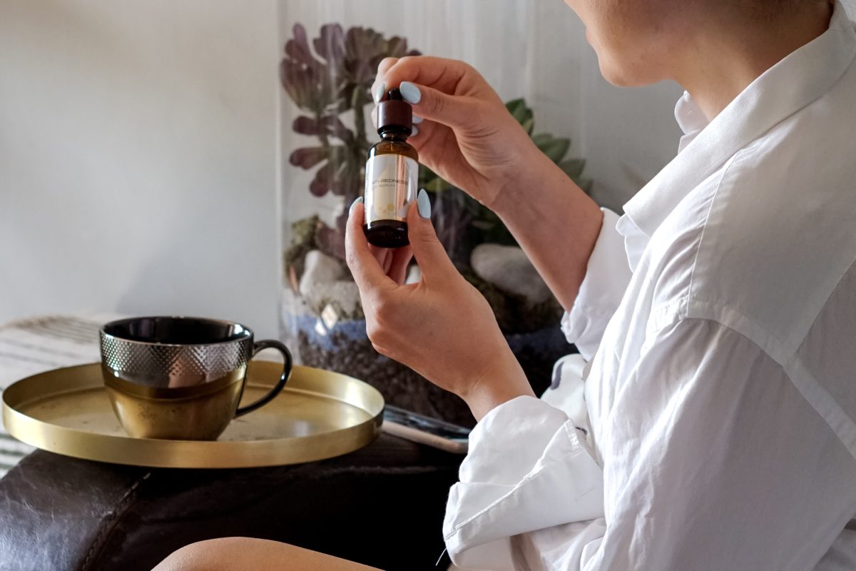 най-добър серум против зачервяване Nanoil